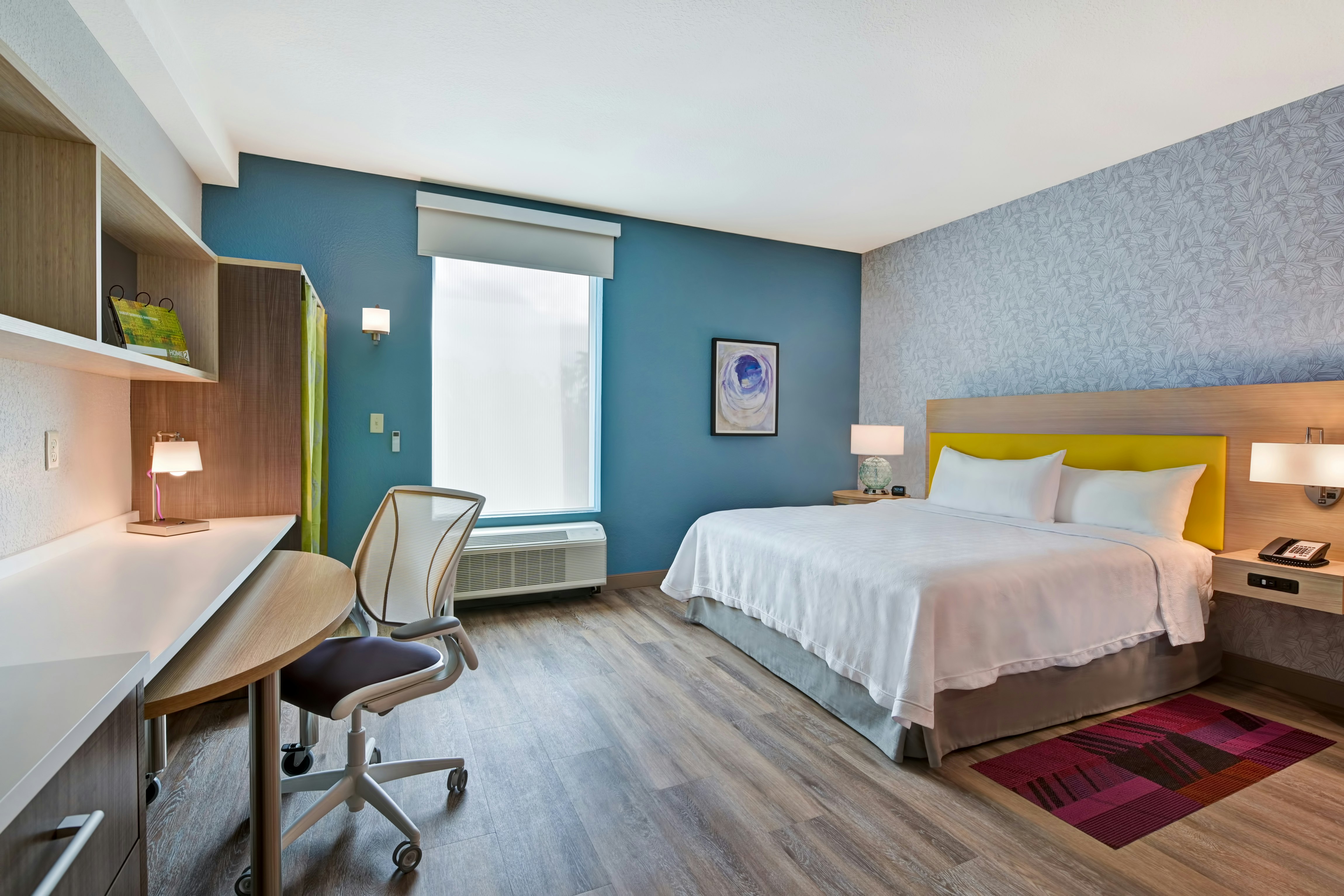 STUDIO, SUITE, KING BED
