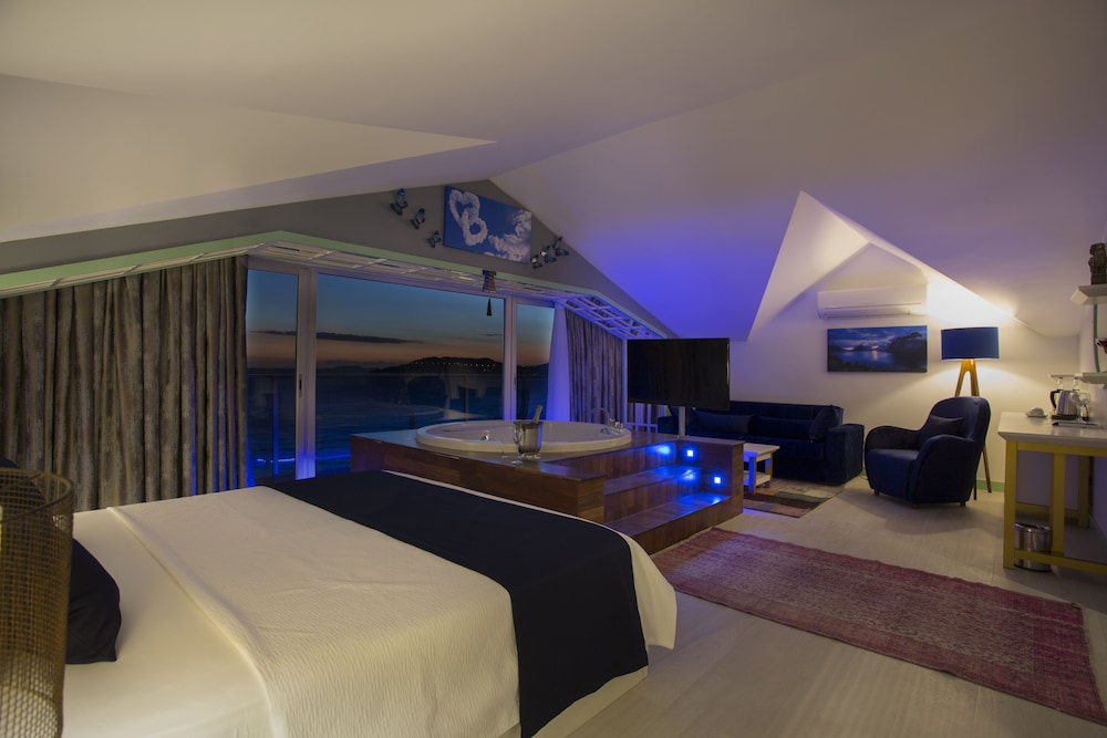 Sea View Hotel 28/50