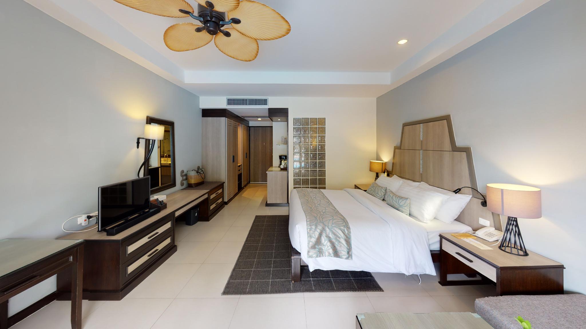 Deluxe room Pool Access