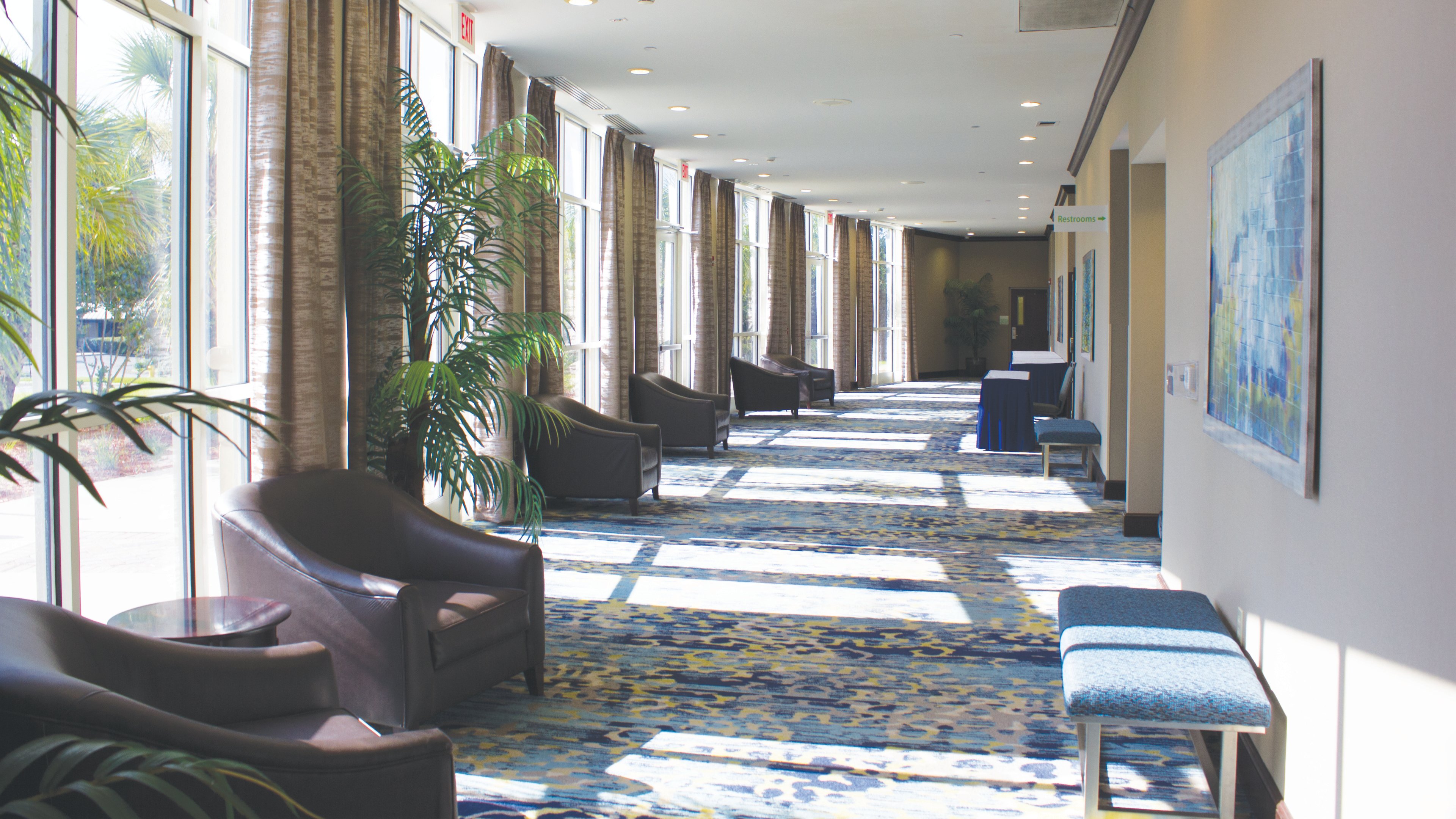 Holiday Inn Hotel Suites Tallahassee Conference Center N 36/62
