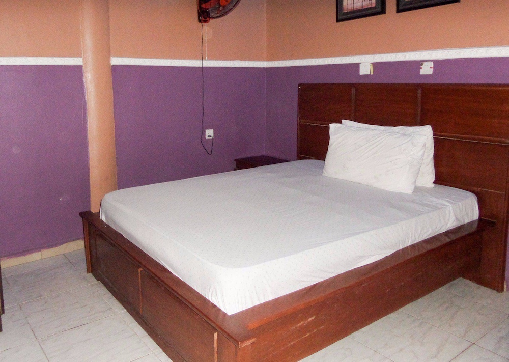 Royal Park Hotel & Suites 26/66