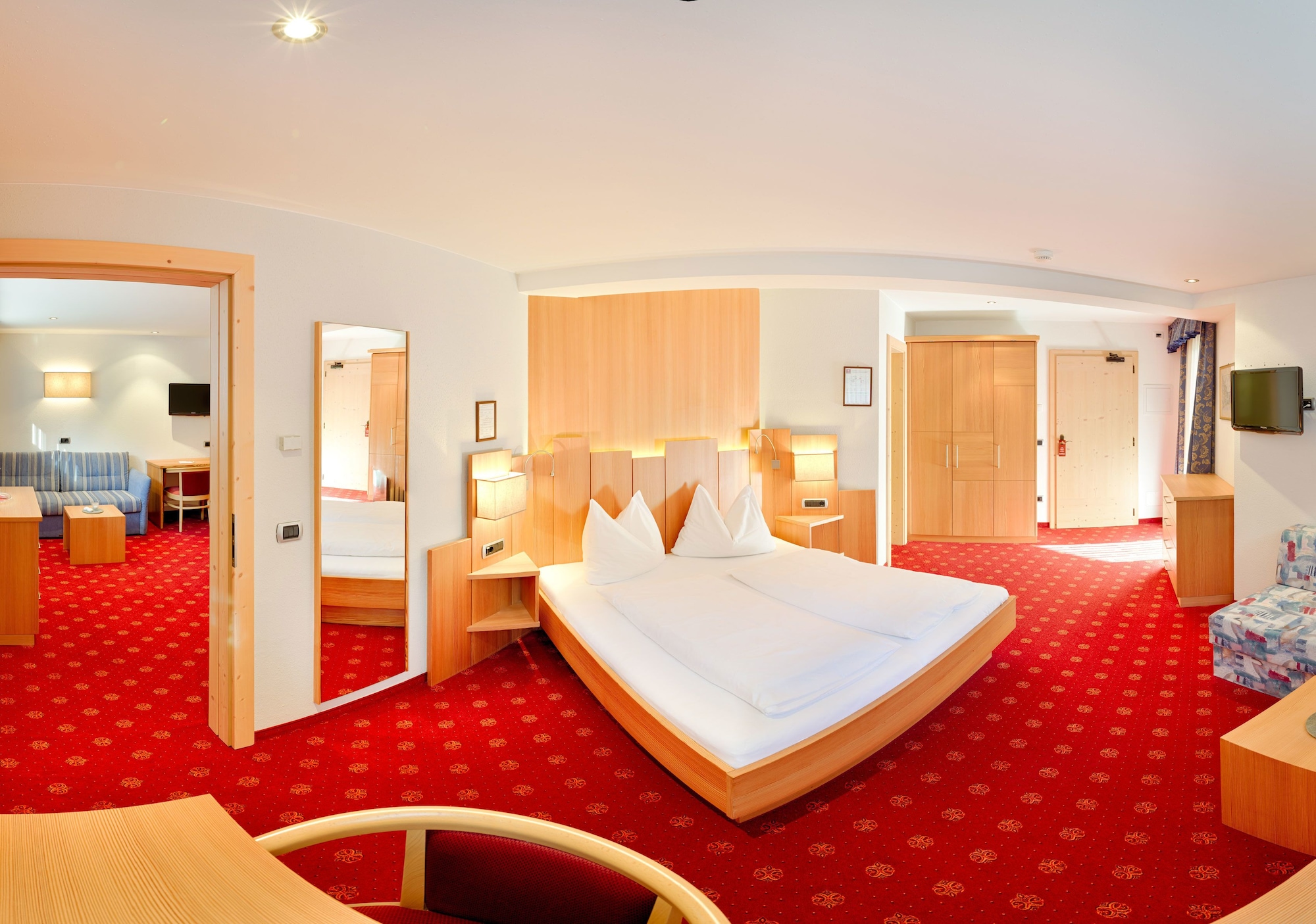 2 Bedrooms, Quadruple, 2 Queen Beds, Sofa, Balcony