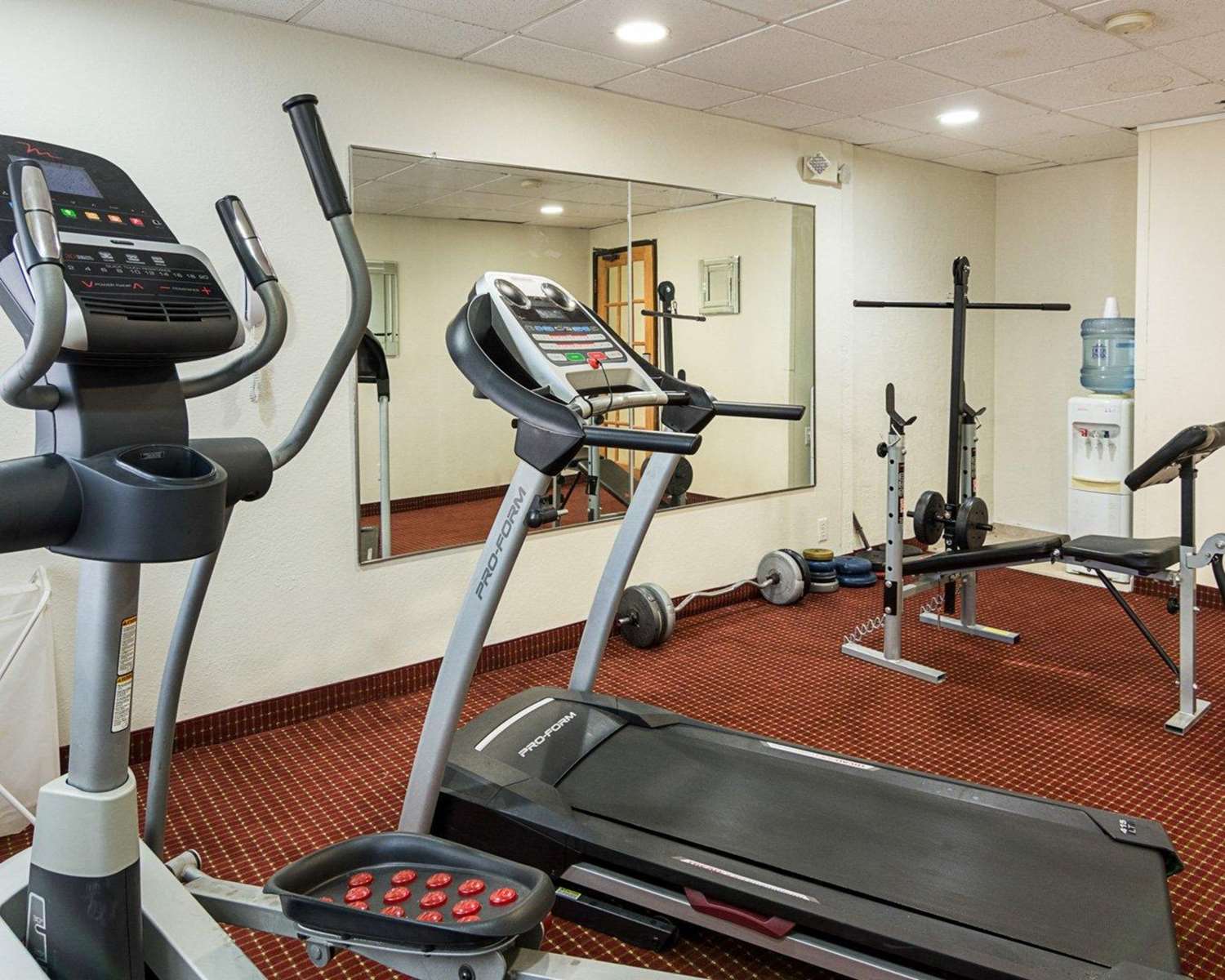 Quality Inn Chesapeake - Greenbrier 16/27