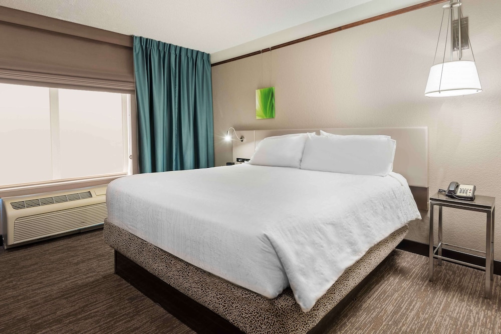 Hilton Garden Inn Wilmington Mayfaire Town Ctr 11/47