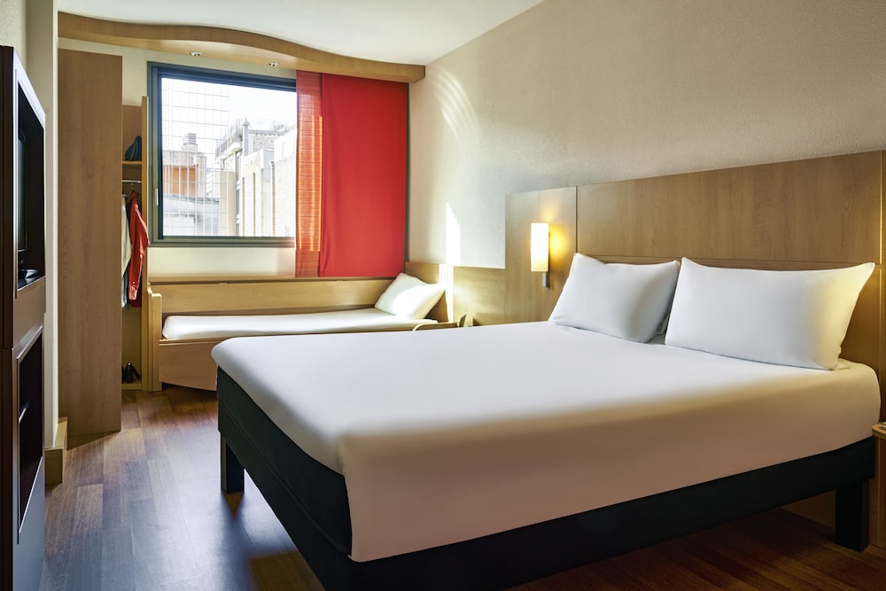 Ibis Barcelona Centro Sagrada Familia 20/70