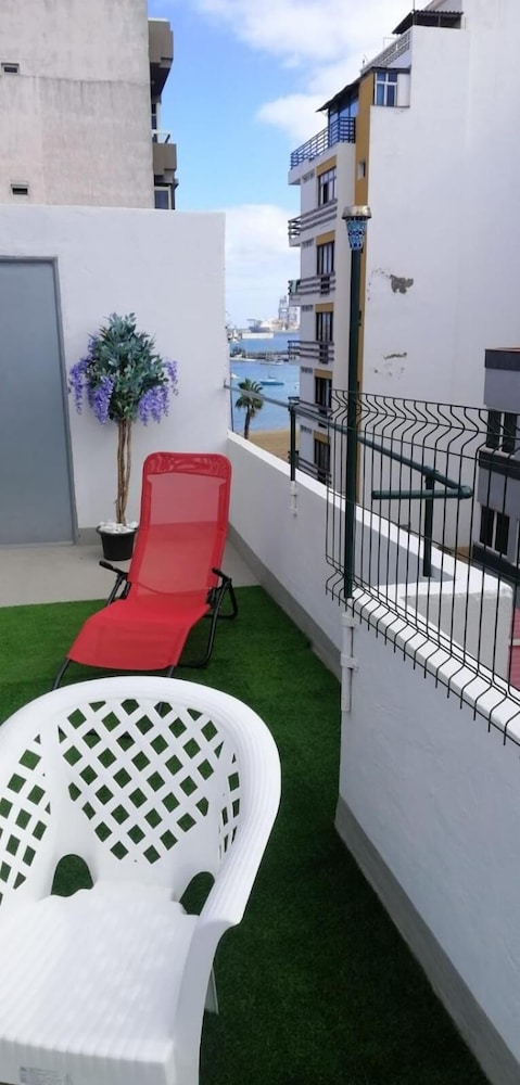 Hostal Alcaravaneras 33/43
