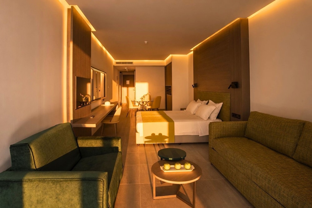Cavo Maris Beach Hotel 29/46