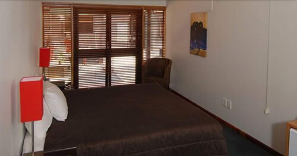 The Marlborough Riverside Hotel 3/48