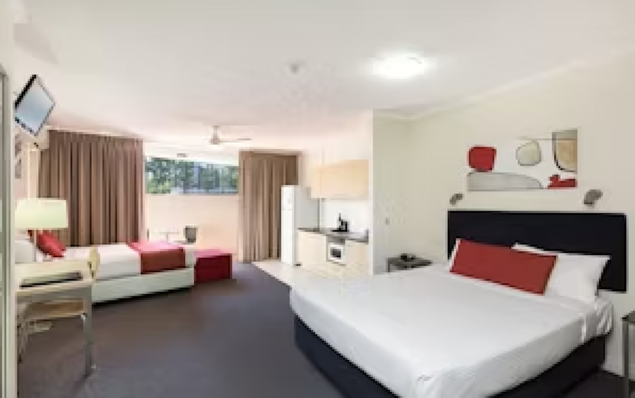 THE WELLINGTON APARTMENT HOTEL 15/48