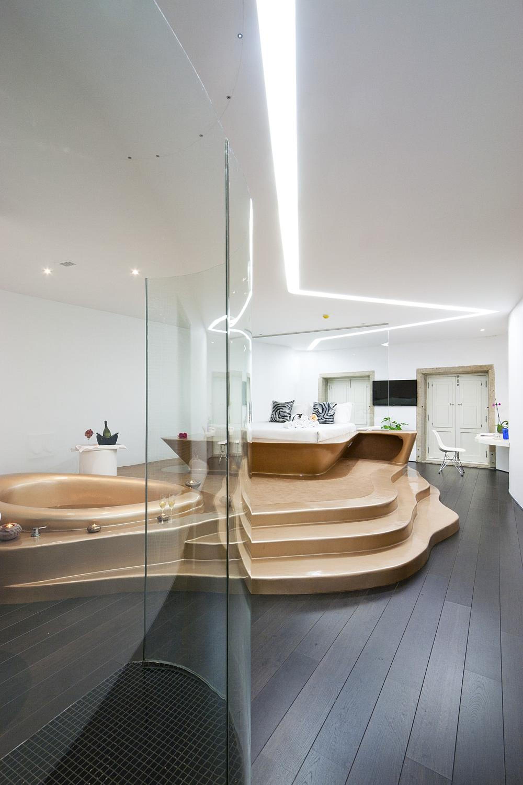 Absoluto Design Hotel 7/50