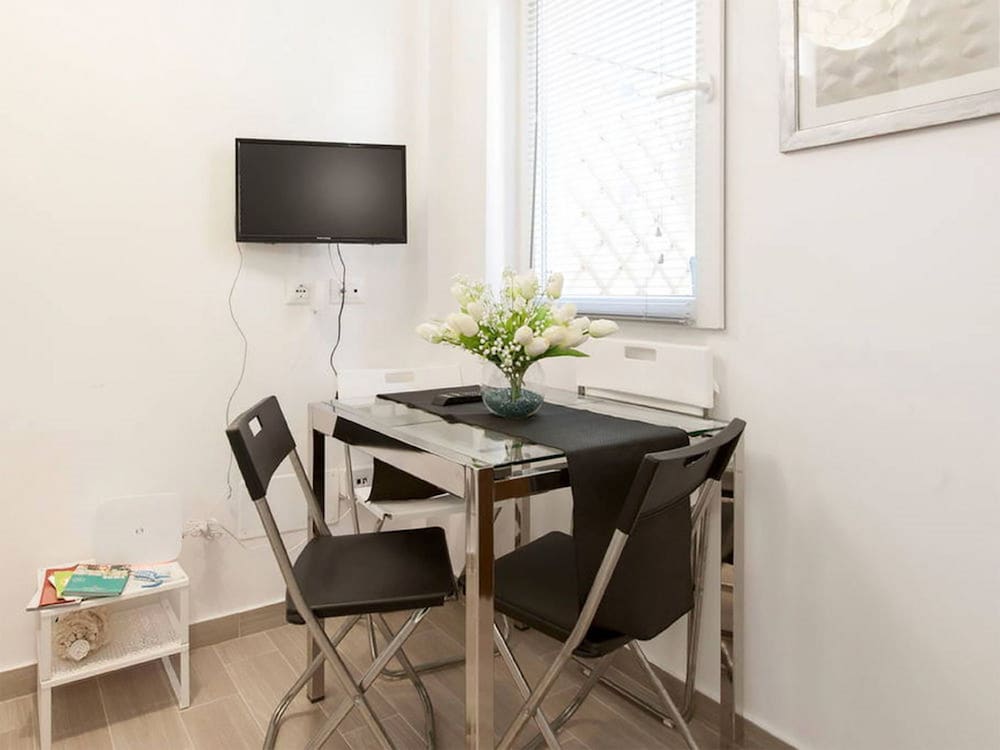 Private Luxury Suite 46/69