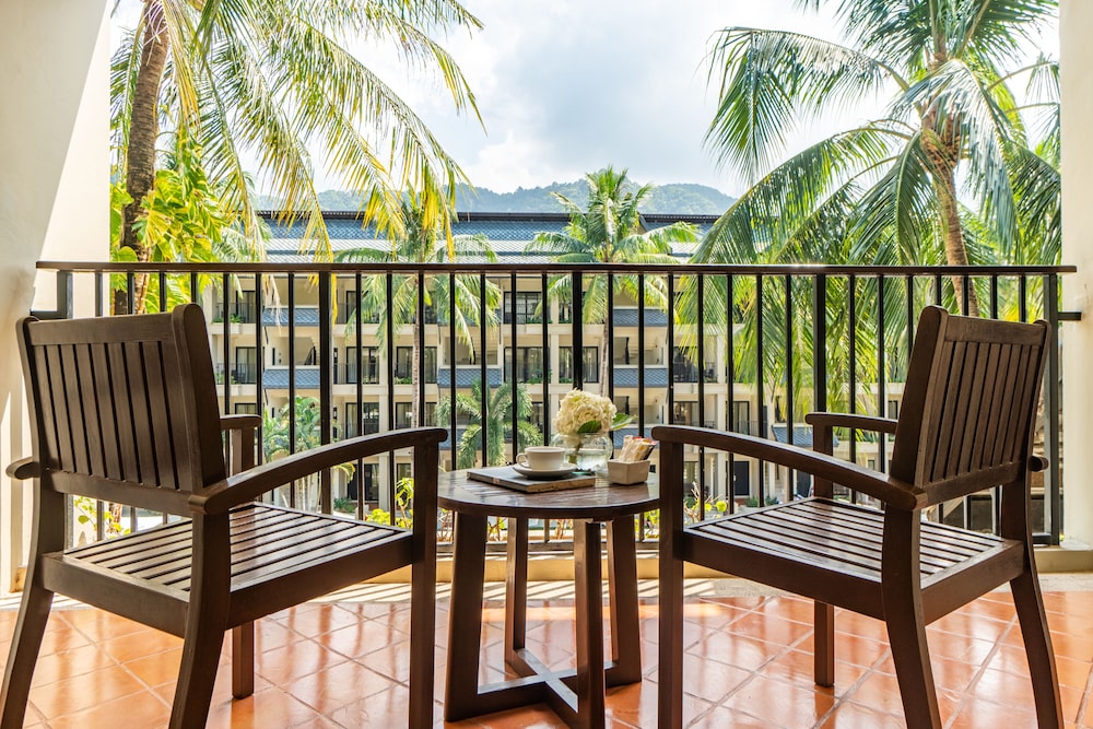 Radisson Resort and Suites Phuket 50/72
