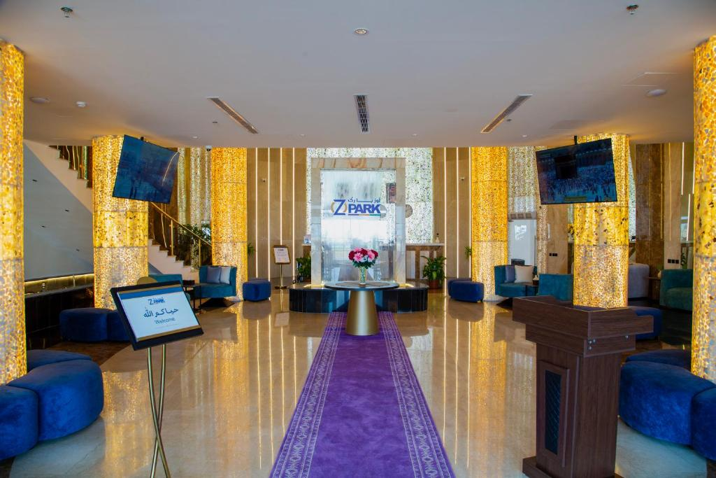 Oz Park Hotel 8/11