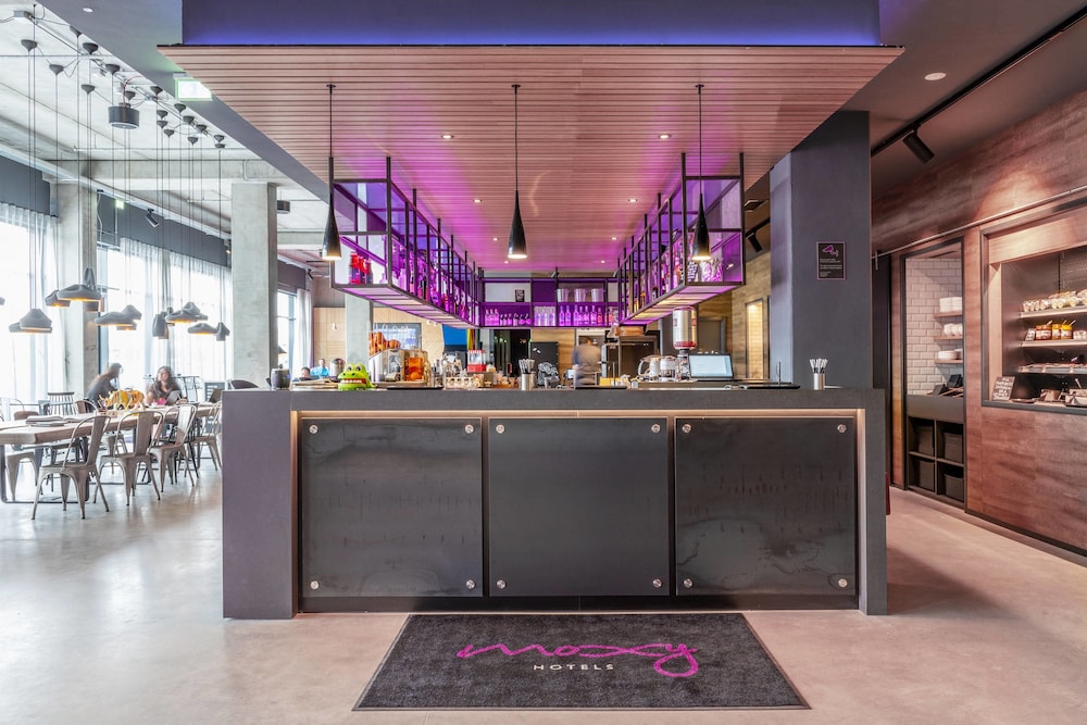 Moxy Milan Linate Airport 5/40