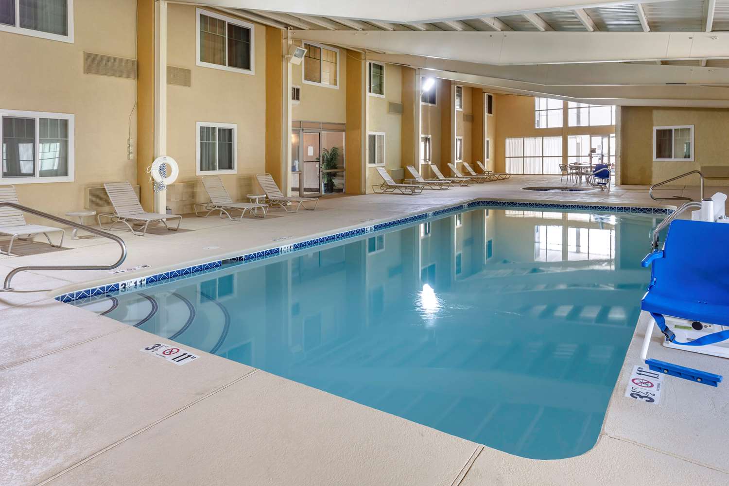 Comfort Inn Santa Rosa on Route 66 19/30