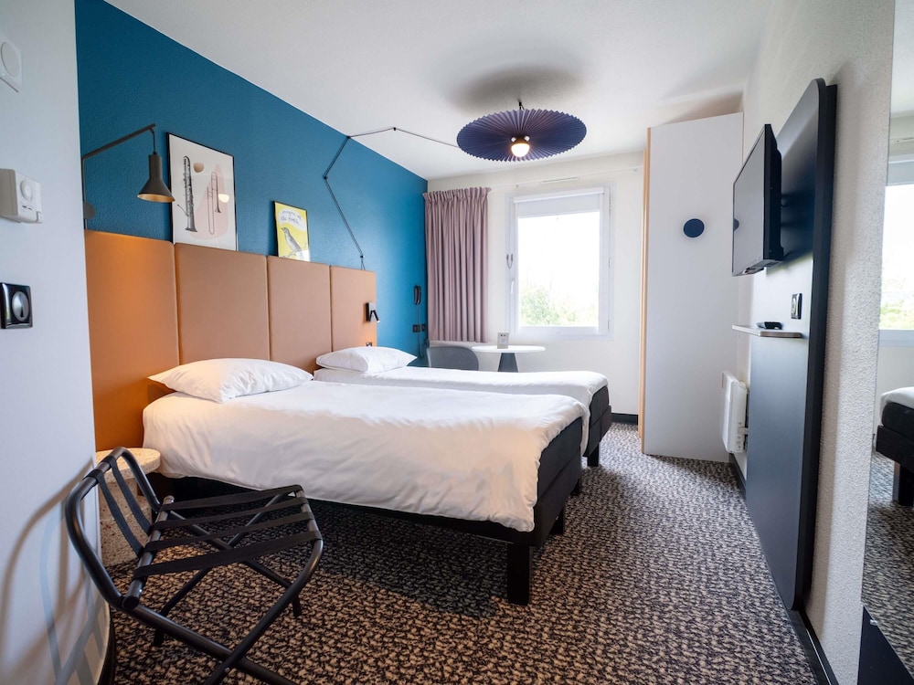 Ibis Avranches Baie Du Mont Saint Michel 15/65