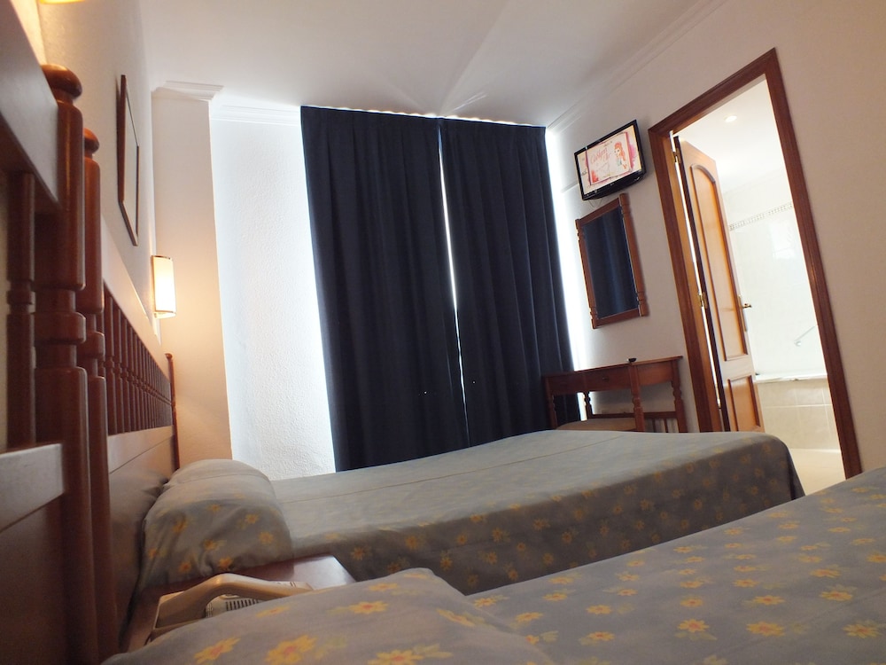 Risech Hotel 30/64