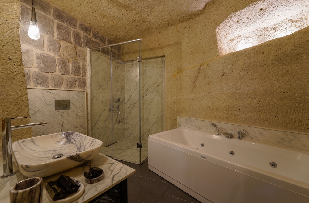 The Niche Cave Hotel +12 Adult 40/50