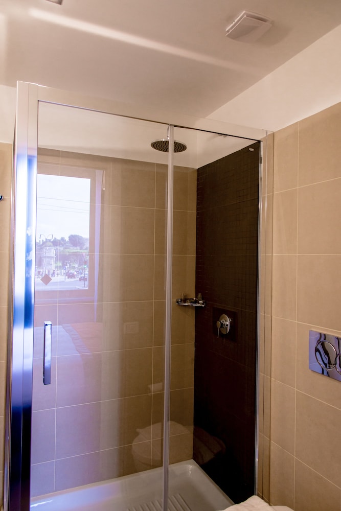 NO 9 COLOSSEO LUXURY SUITES 50/50