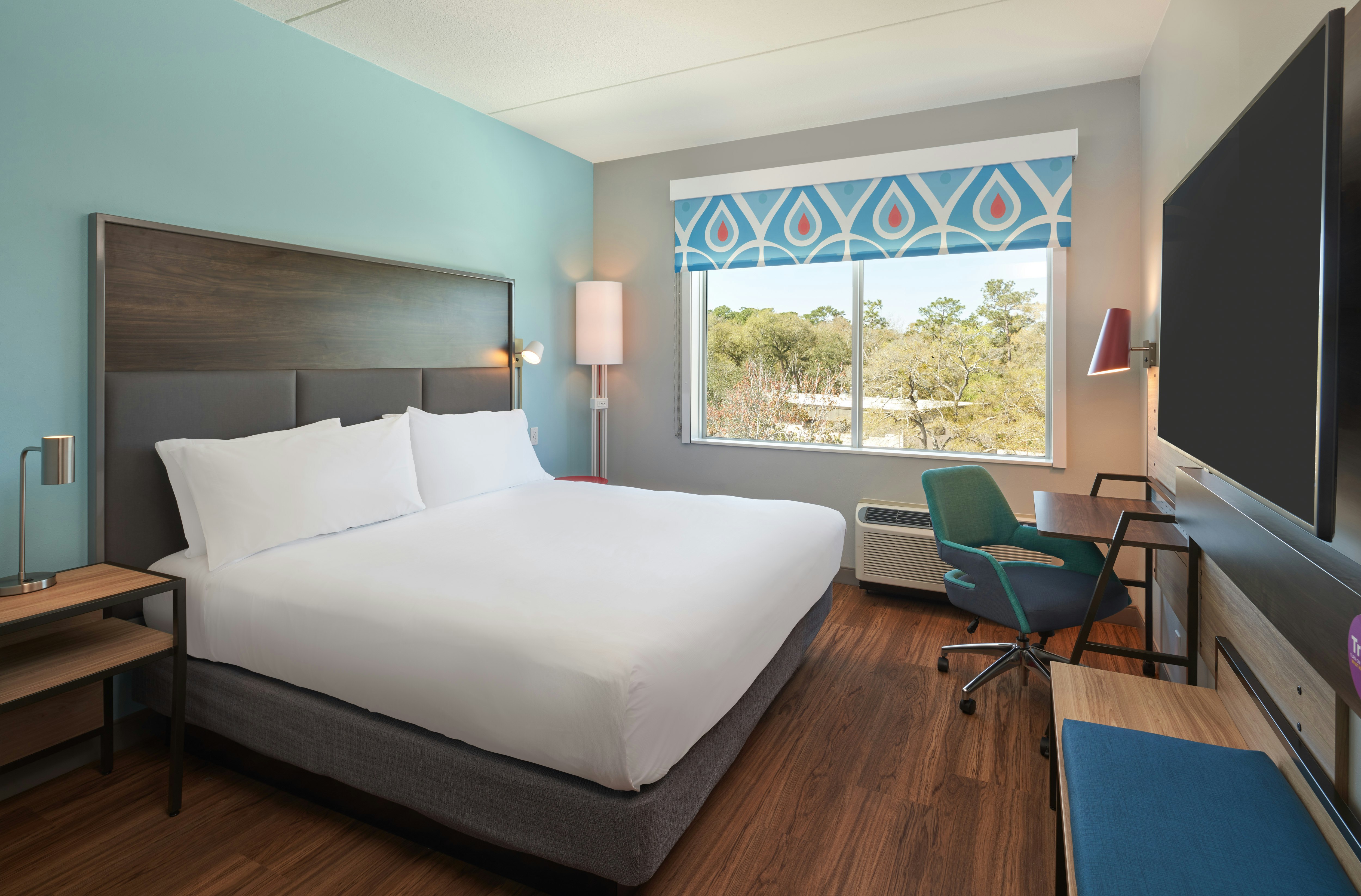 ROOM, KING BED