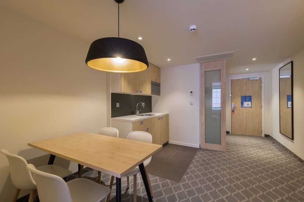 Hampton by Hilton Antwerp Central Station 42/57