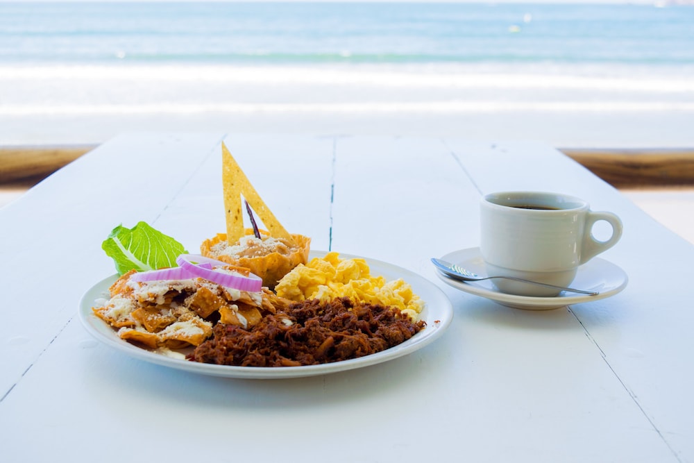 Costa De Oro Beach Hotel 25/50