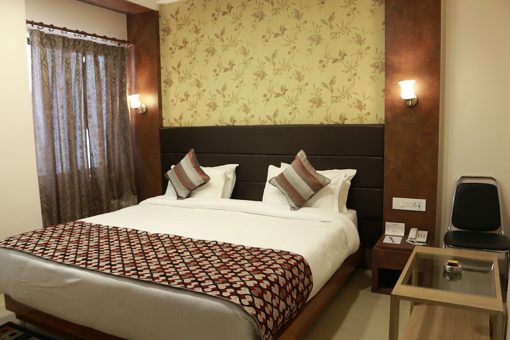 Hotel Sj International 10/40