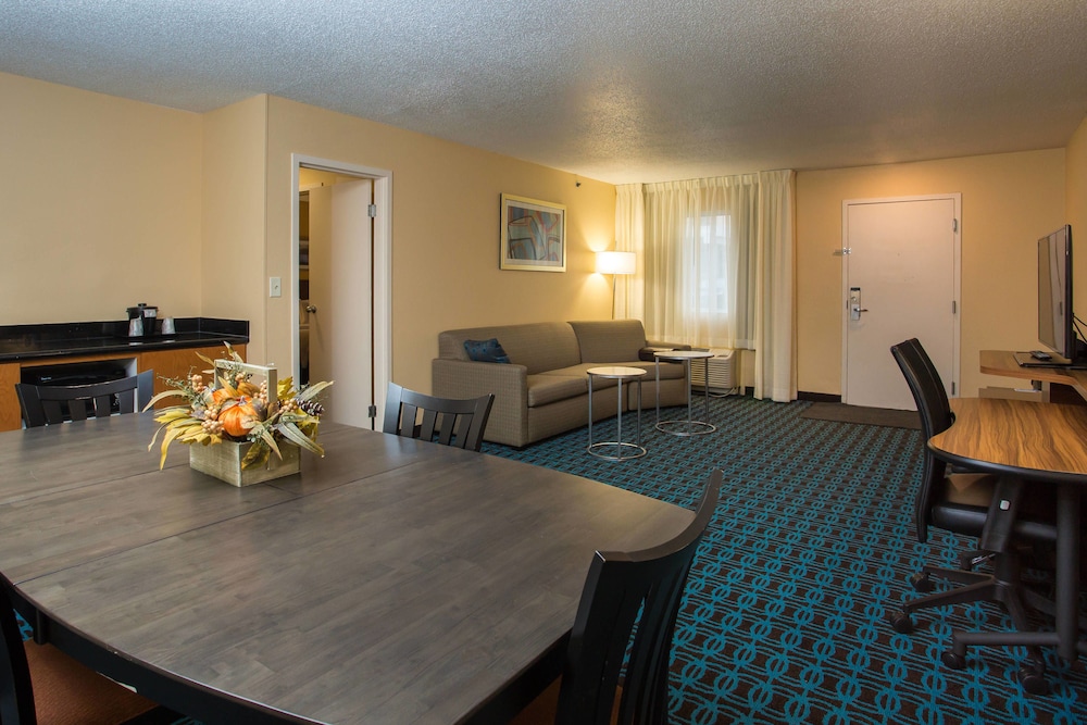 Comfort Inn - Dedham-Boston MetroWest 36/49