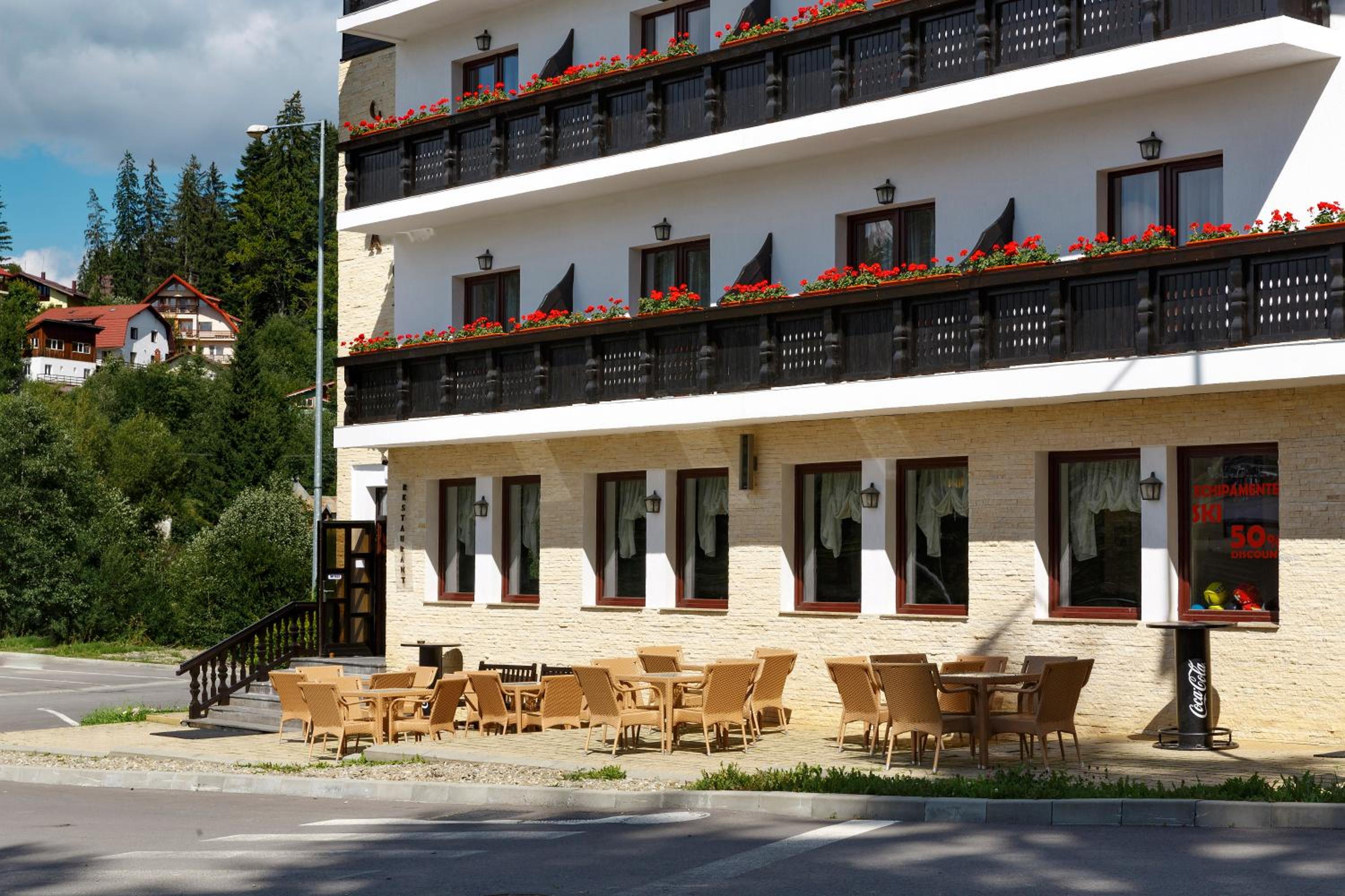 Cabana Schiorilor Predeal 6/49
