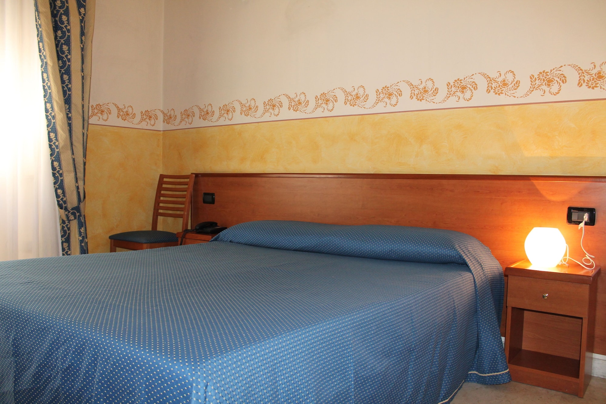 STANDARD, DOUBLE BED