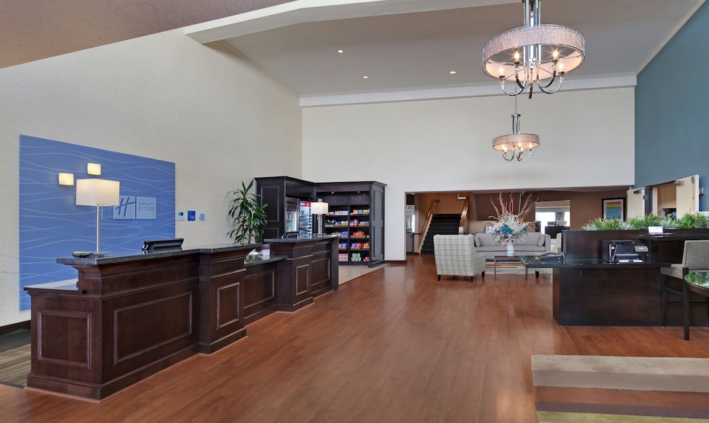 Holiday Inn Express Port Hueneme 31/38