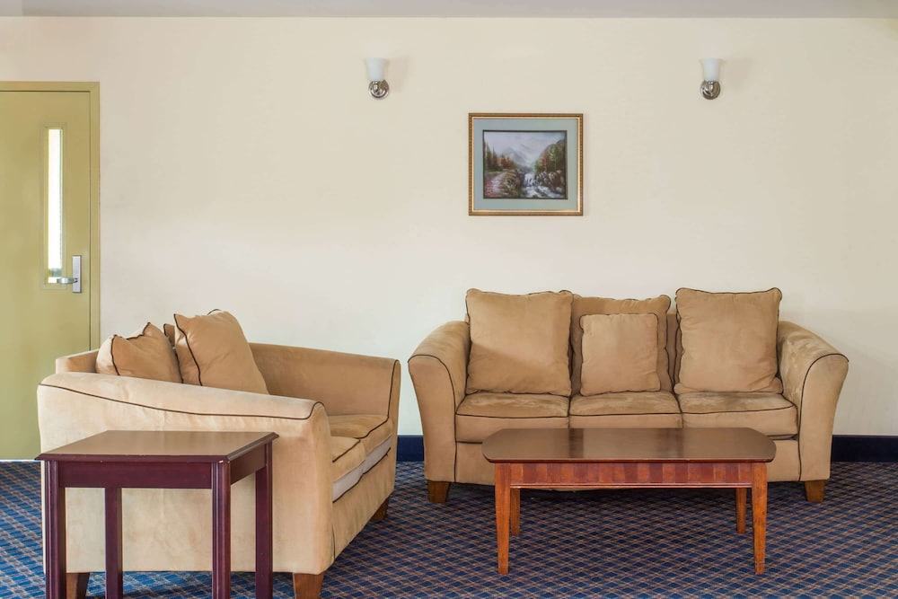 Howard Johnson by Wyndham Houma 29/36