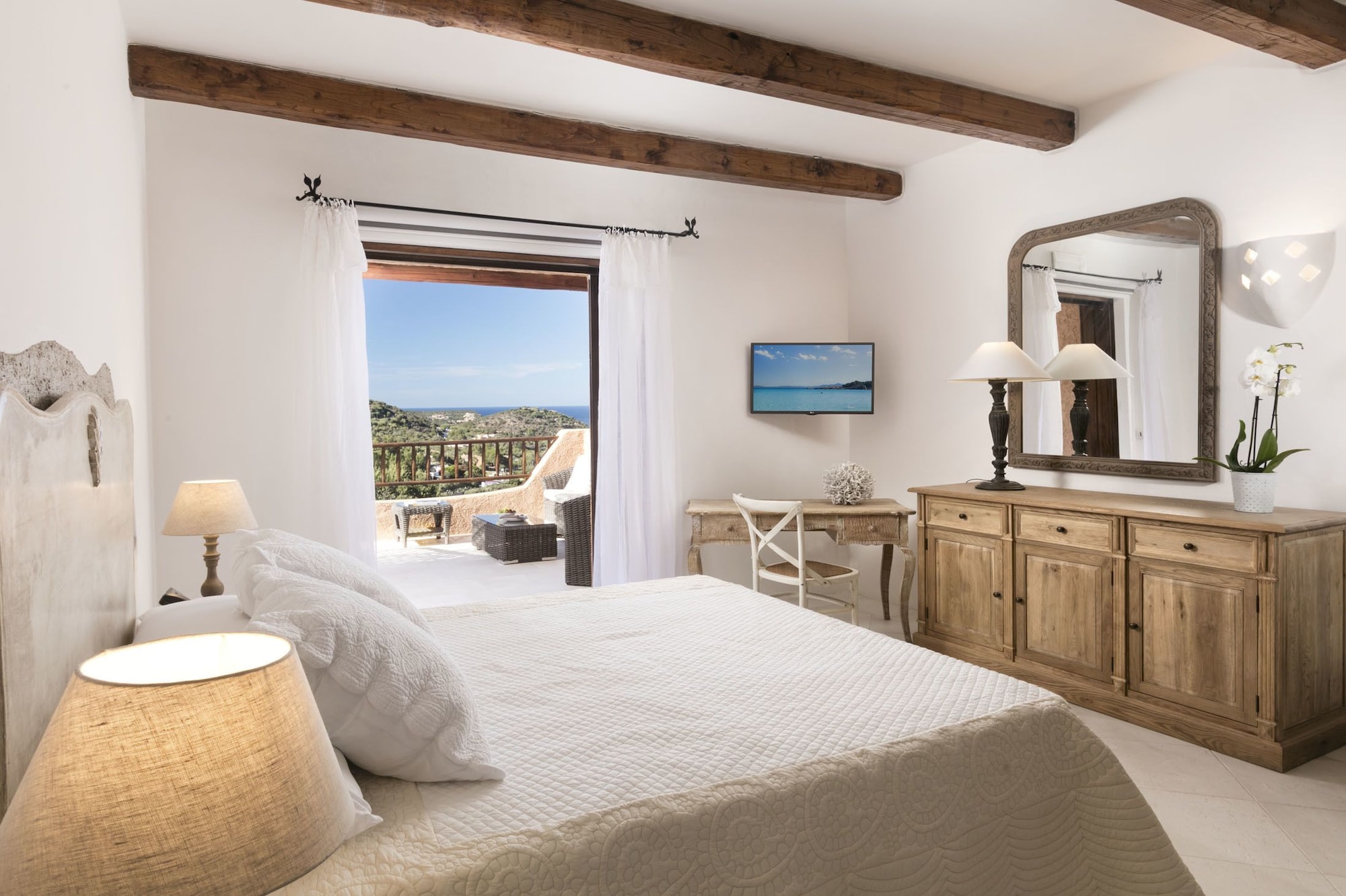 DELUXE, SEA VIEW
