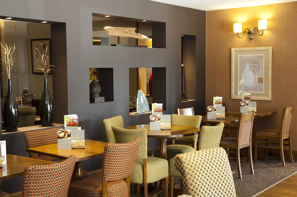Premier Inn Bristol Cribbs Causeway 47/58