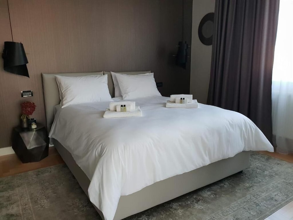 APARTMENT, SINGLE BED, BALCONY