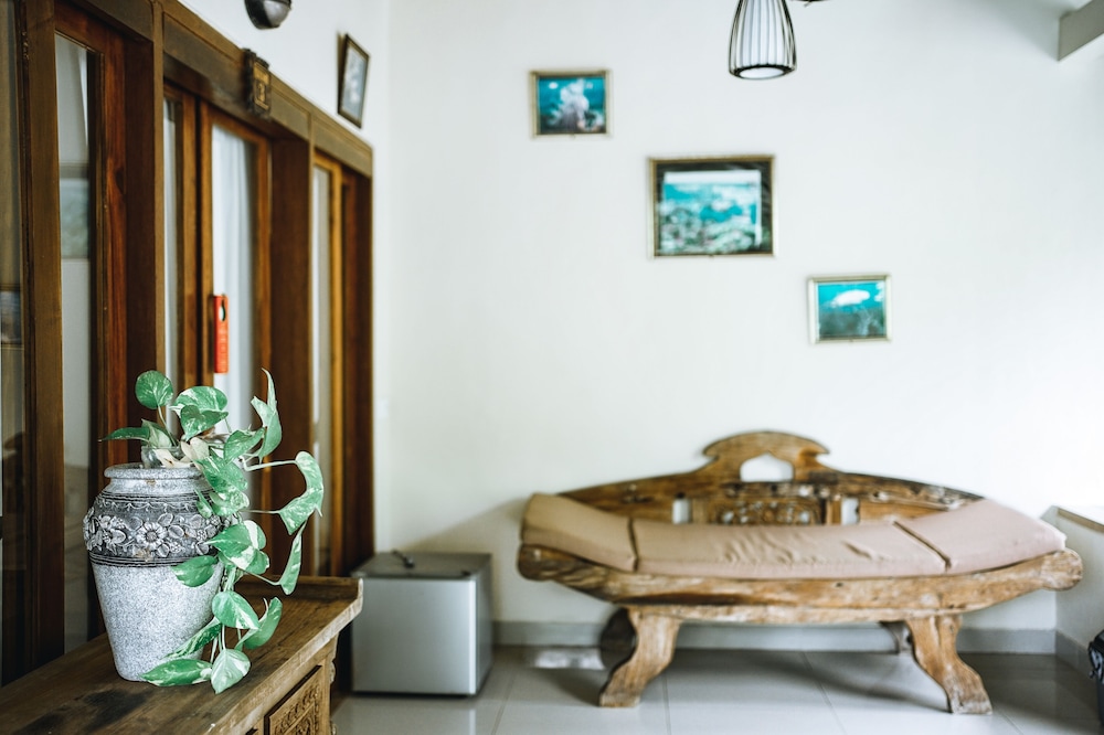 Amed Cafe And Hotel Kebun Wayan 30/50