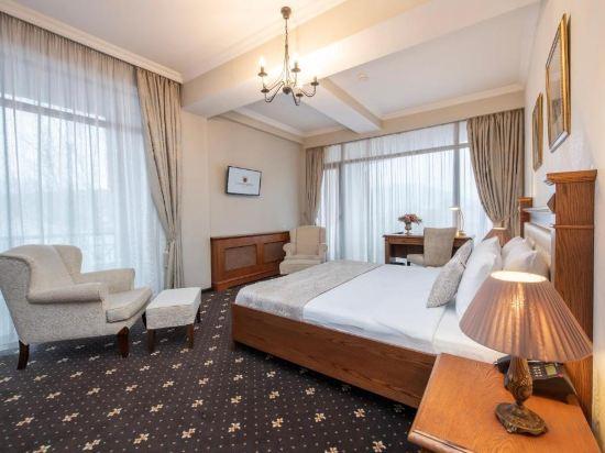 Superior Room: