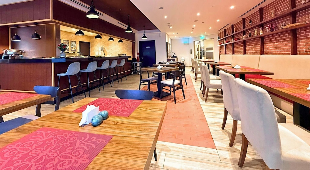 Asma Hotel 33/49