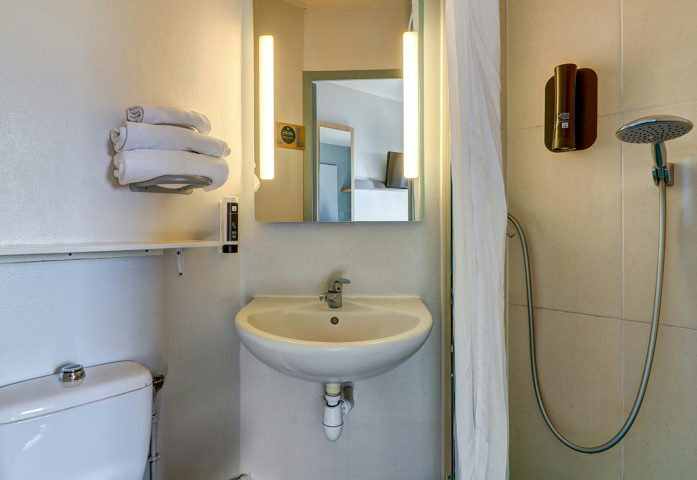 B&B Hotel Dijon Nord Zenith 18/18