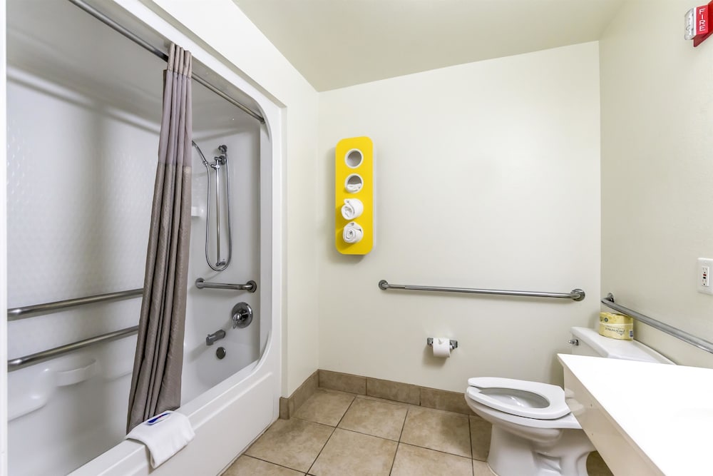 Motel6 San Antonio, TX - South 52/58