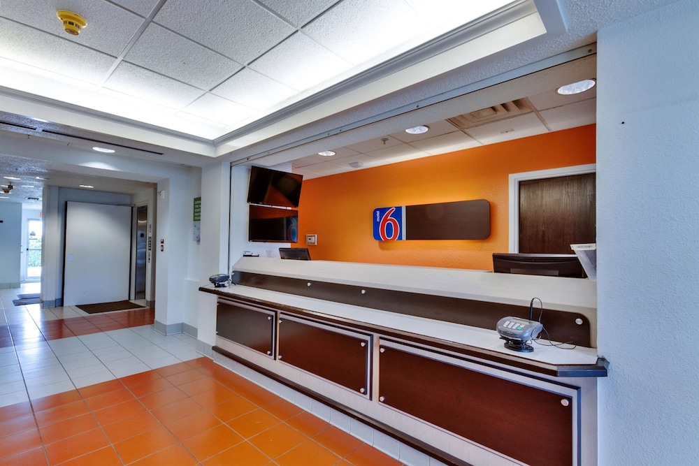 Motel6 Lewisville, TX - Dallas 14/48
