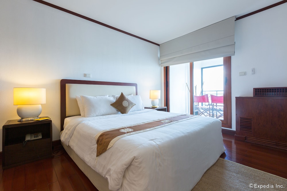 4 Bedrooms, Suite, 1 Single and 3 Double Beds، Saigon Domaine Luxury Residences 9/10