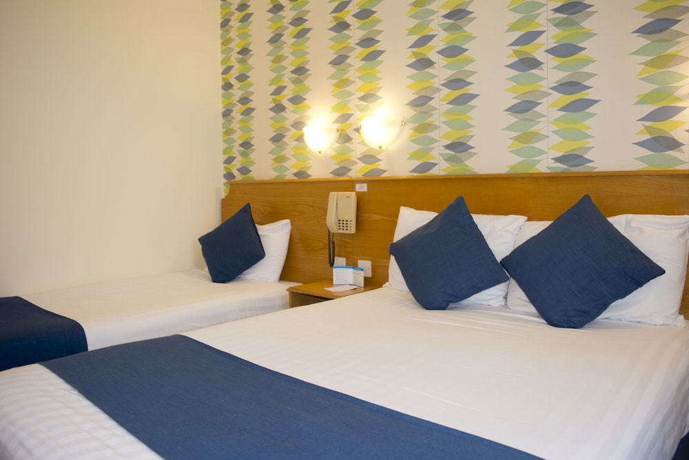 SUPERIOR, TRIPLE, MULTIPLE BEDS, SEA VIEW