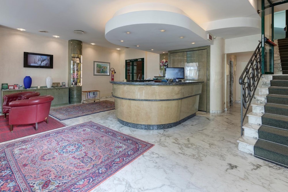 Palace Hotel 3/50