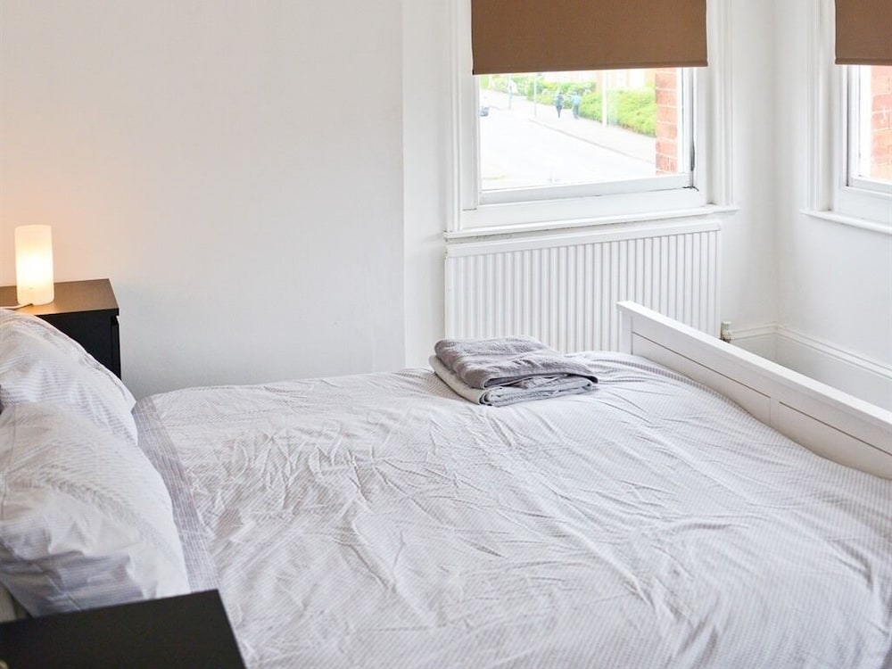 Corner House Apartment 3/23