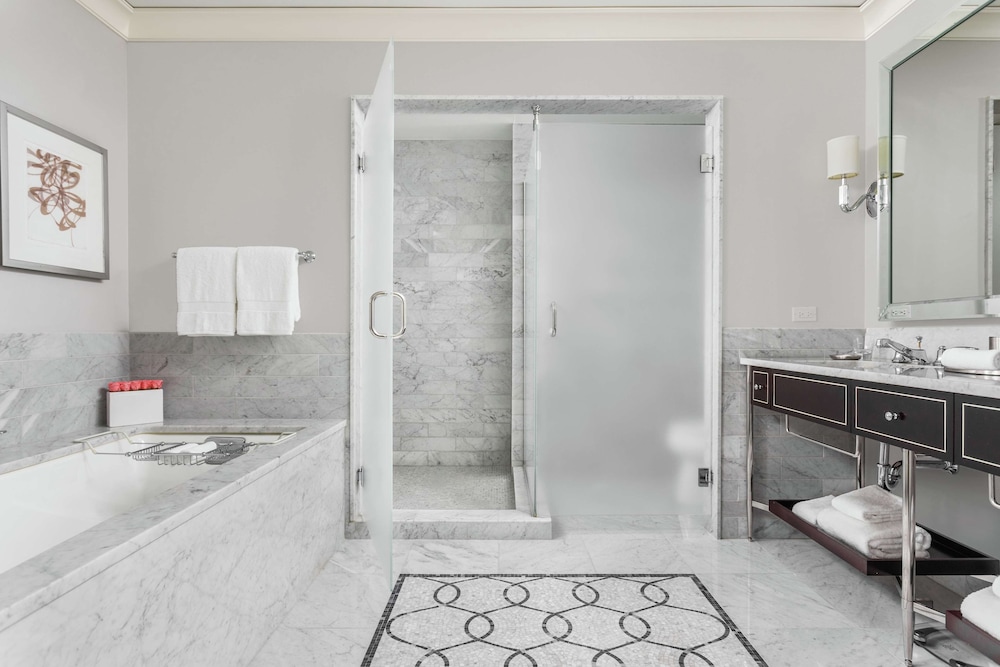 Waldorf Astoria Chicago 12/99