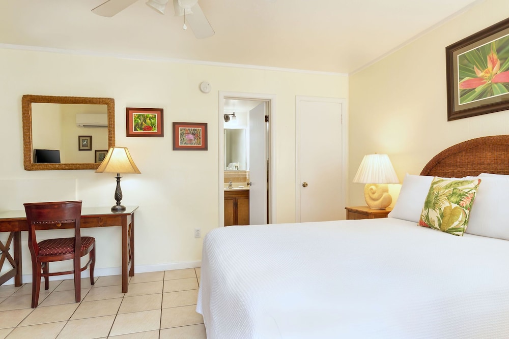 Rock Reef Resort 22/77