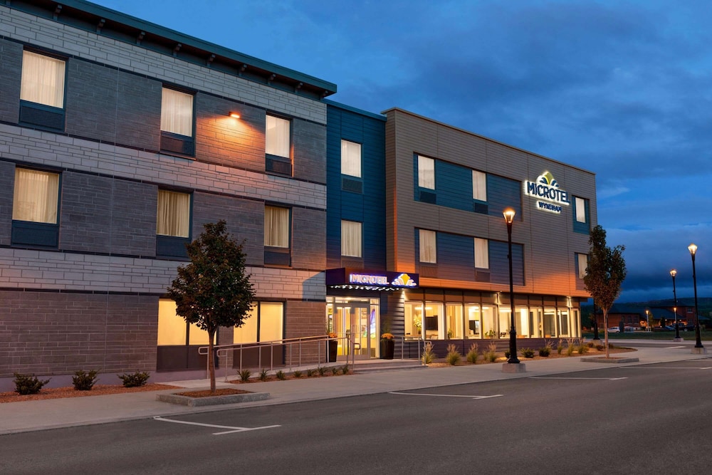 Microtel Inn Suites by Wyndham Lac-Megantic 29/33