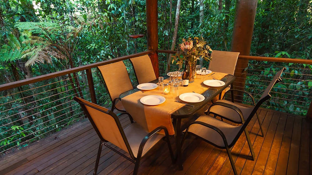 The Canopy Treehouses 18/25