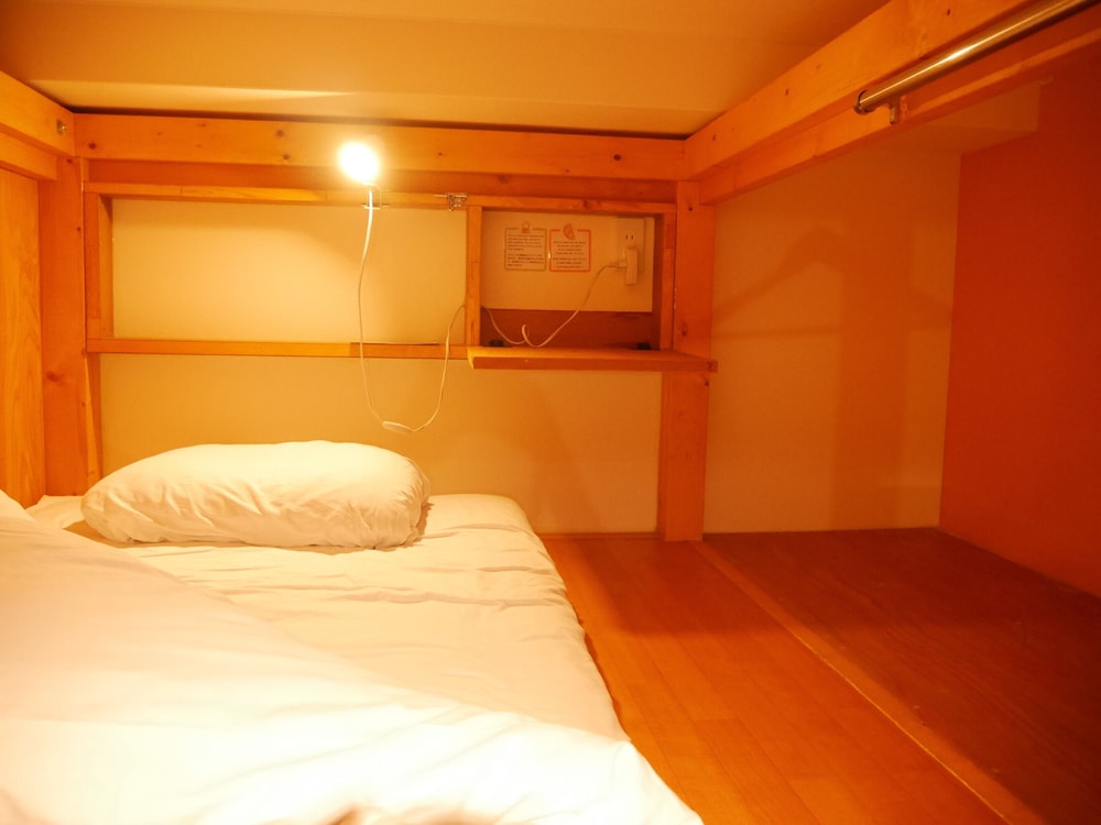 Mixed Dorm, 8 Beds, Adult Only
